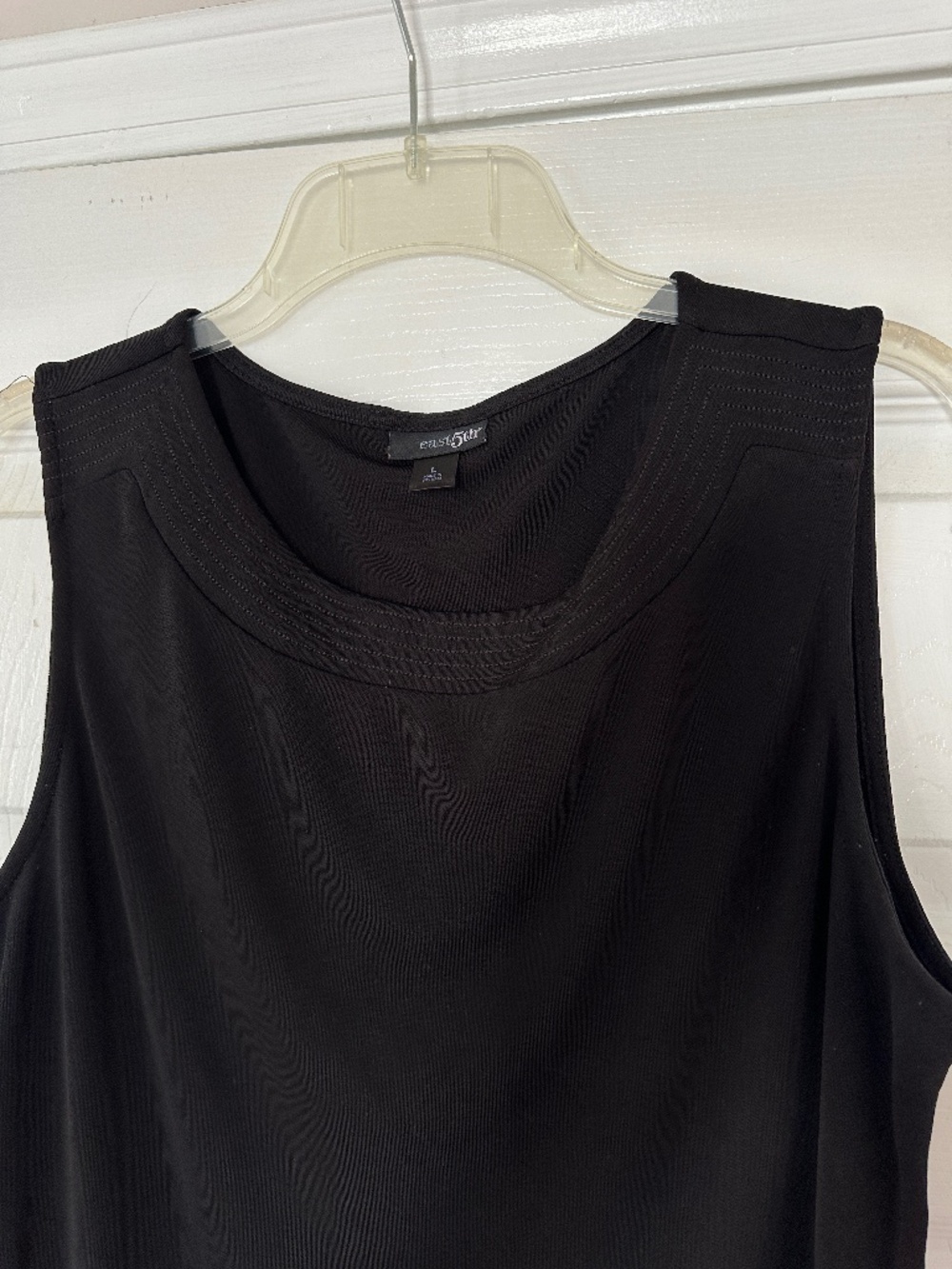 East 5th Women's Black Sleeveless Top Size Large
